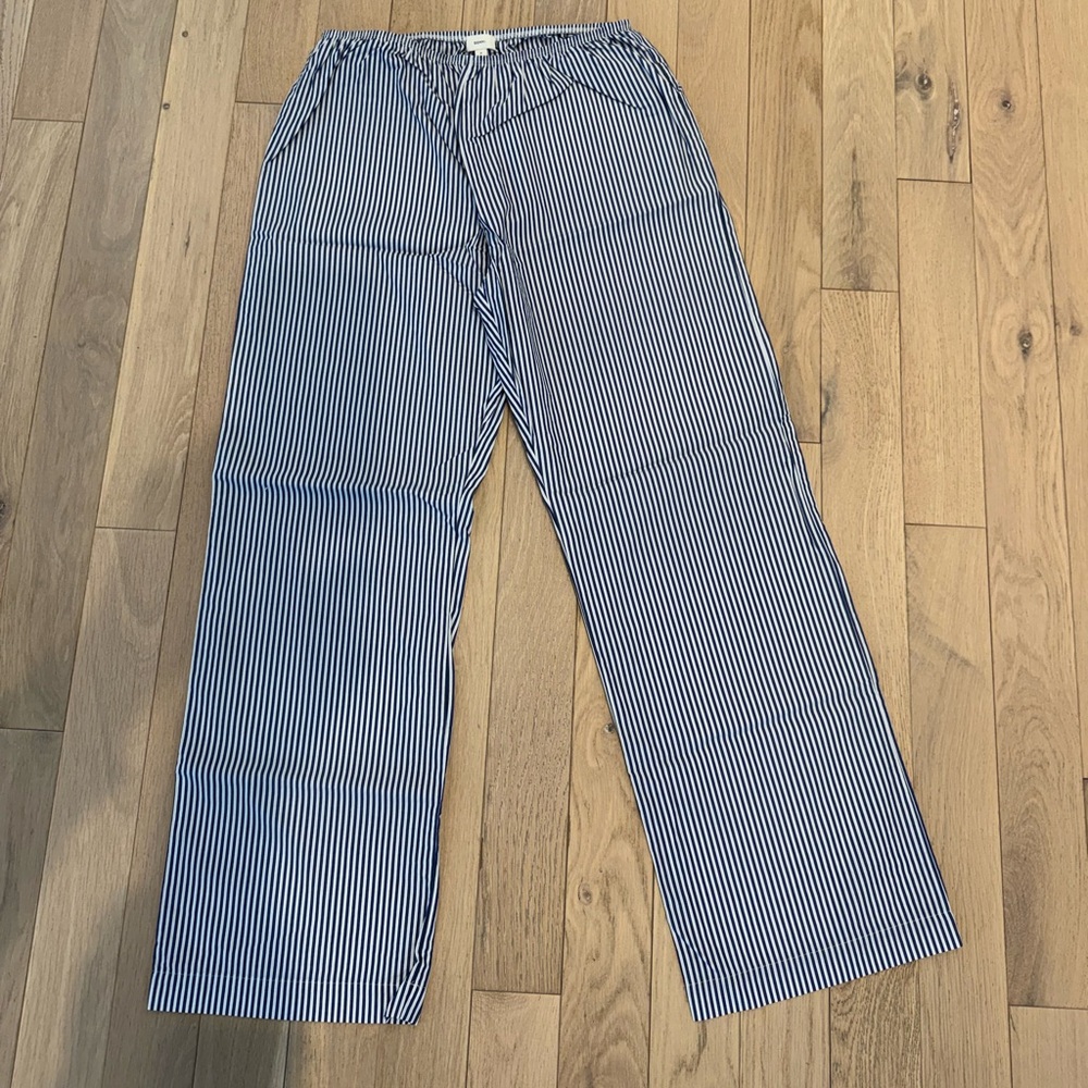 DONNI. Navy & White Simple Poplin Pant